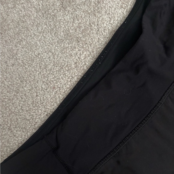 lululemon athletica size 8 Black Athletic Shorts - Picture 4 of 6
